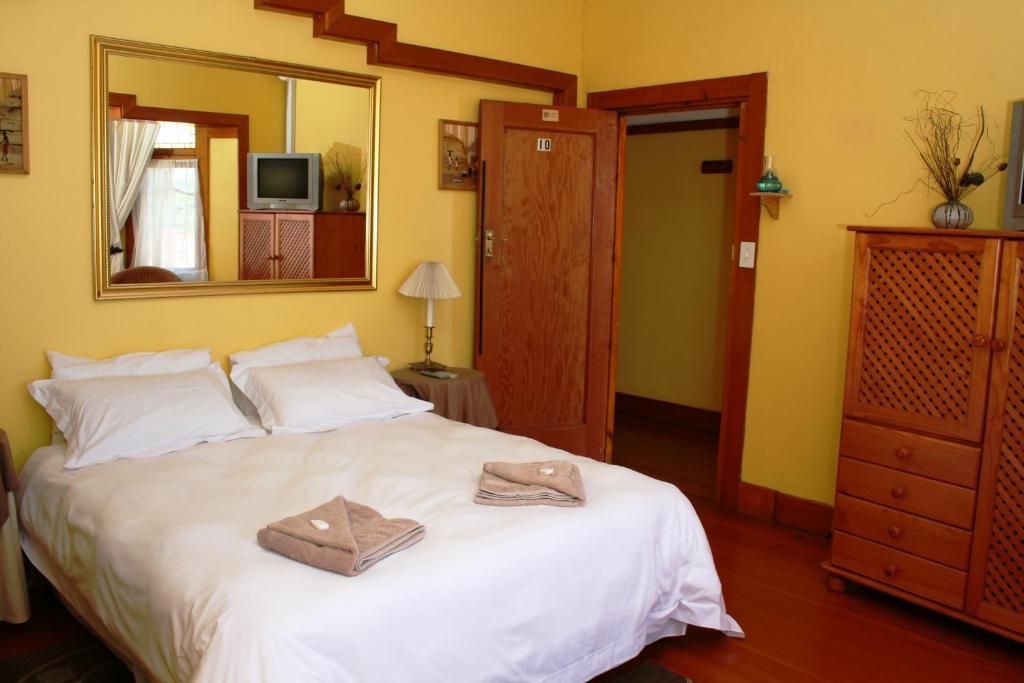 Flintstones Guest House Durban Room photo