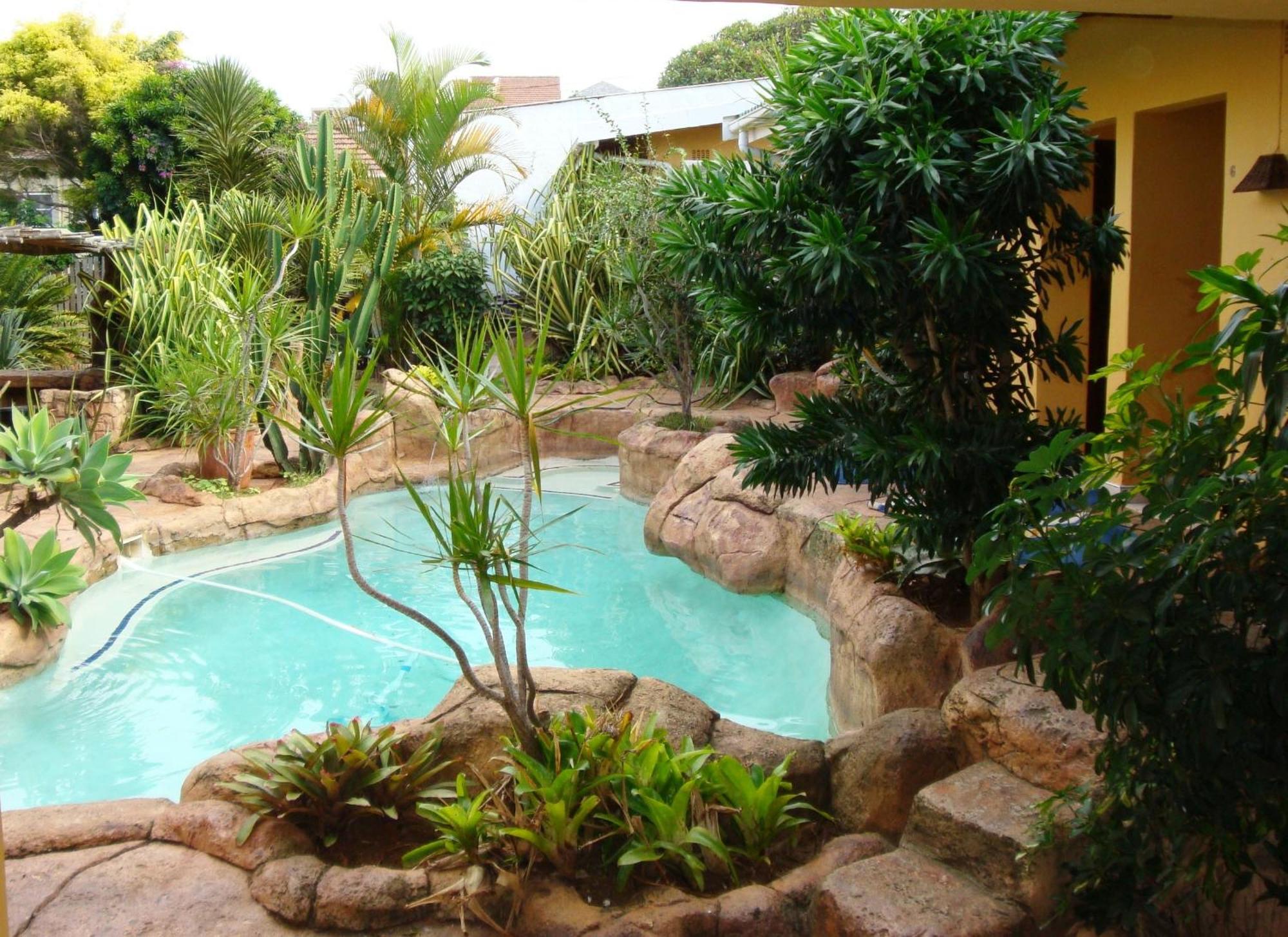 Flintstones Guest House Durban Exterior photo
