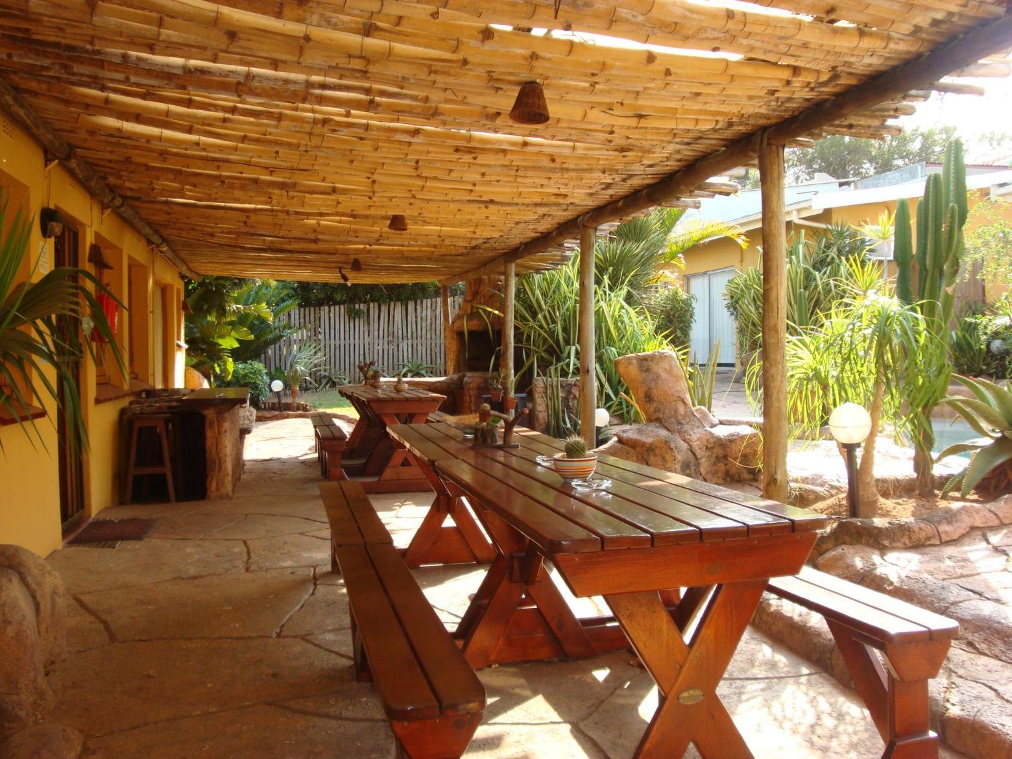 Flintstones Guest House Durban Exterior photo