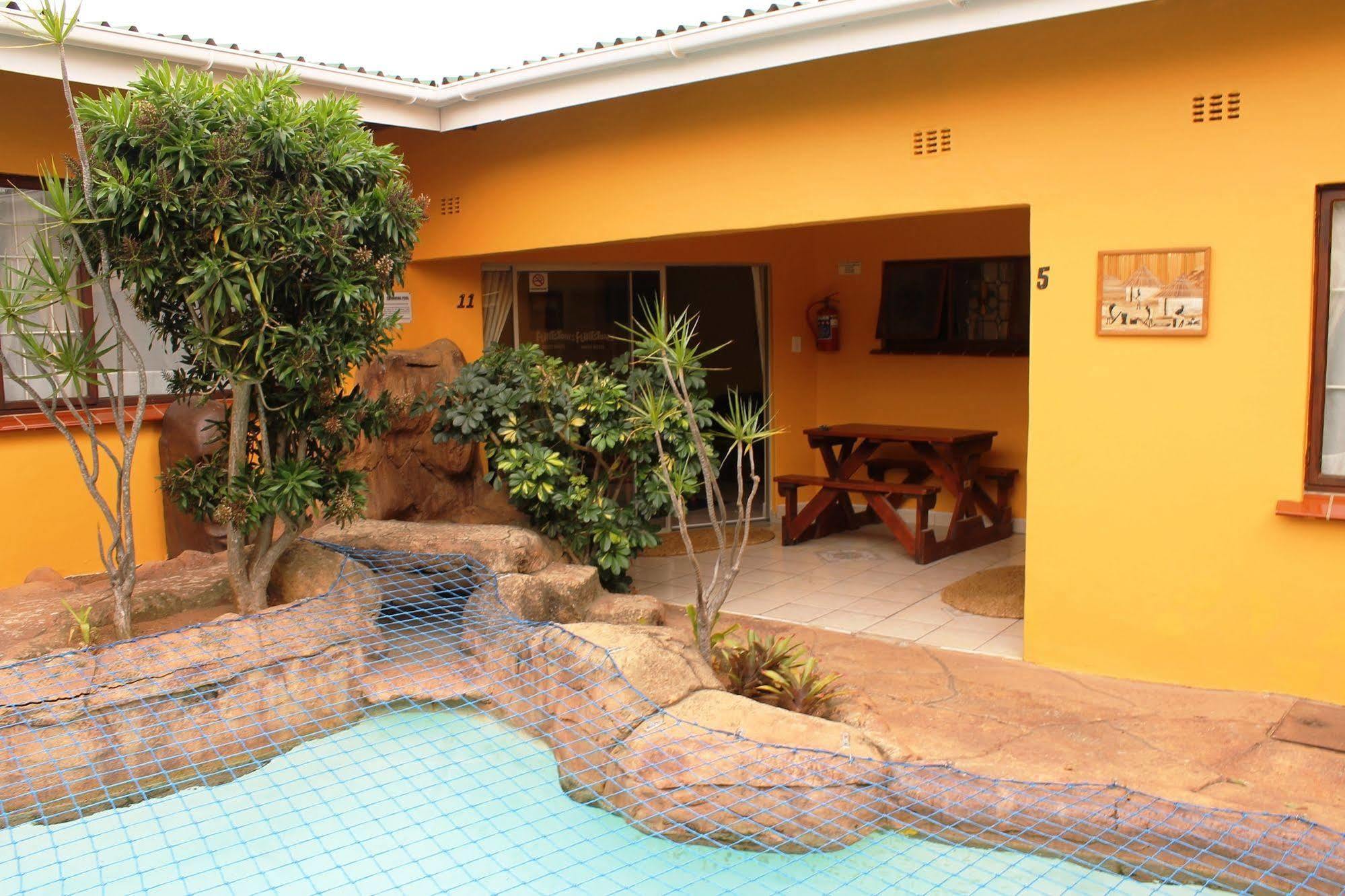 Flintstones Guest House Durban Exterior photo